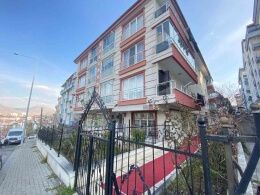 ŞAHİNTEPE MAHALLESİ TEMİZ BAKIMLI 3+1 YÜKSEK GİRİŞ DAİRE
